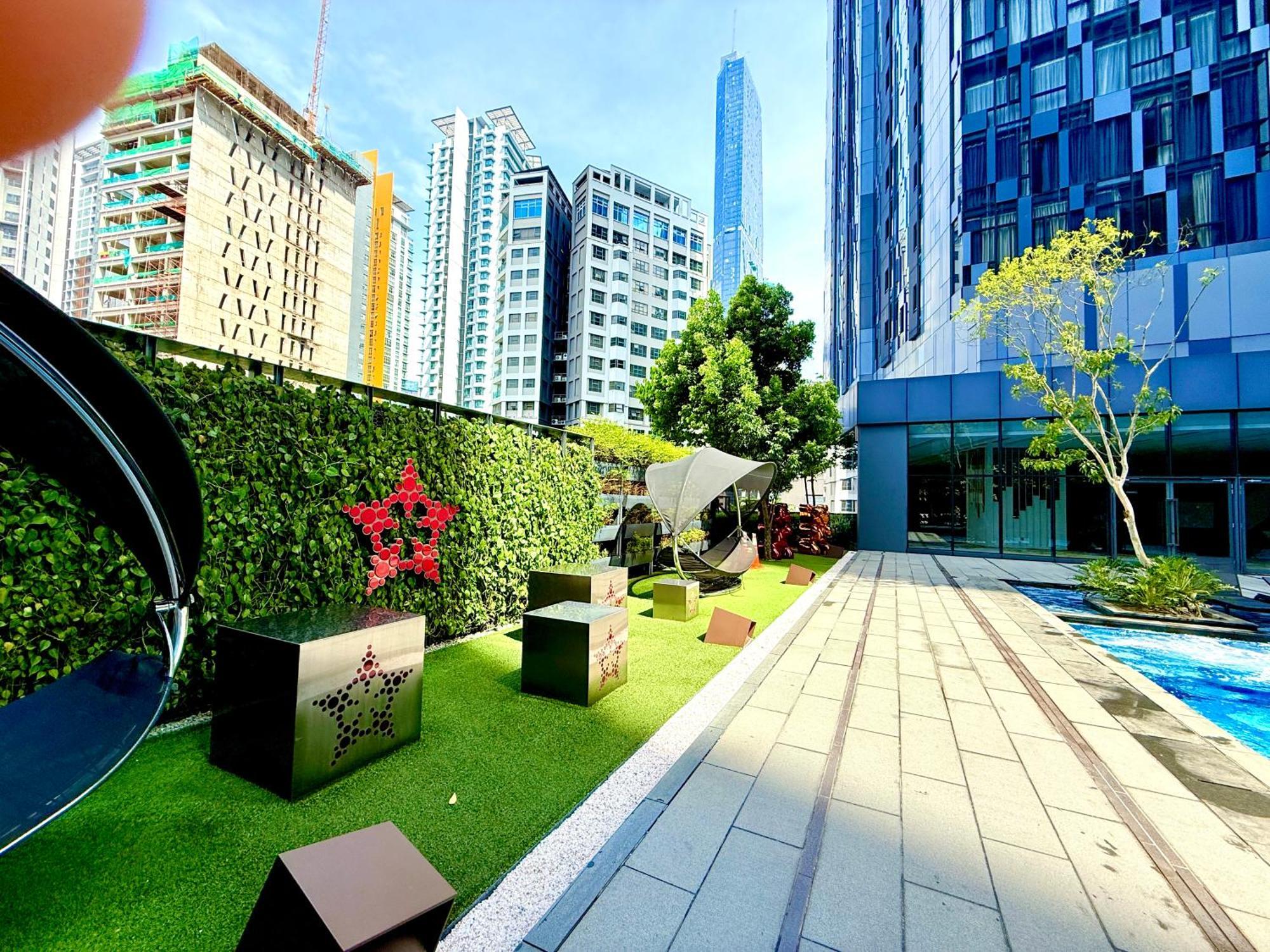 Star Residence Klcc By Sky Pool Куала-Лумпур Екстер'єр фото